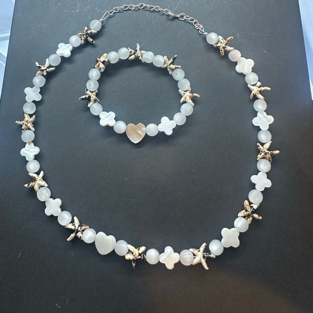 Hand Crafted White and Gold Necklace Set